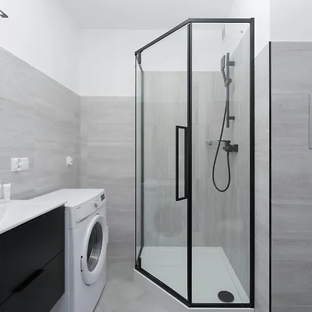Apartment Stylish With A Balcony Near Center By Renters Kolobrzeg