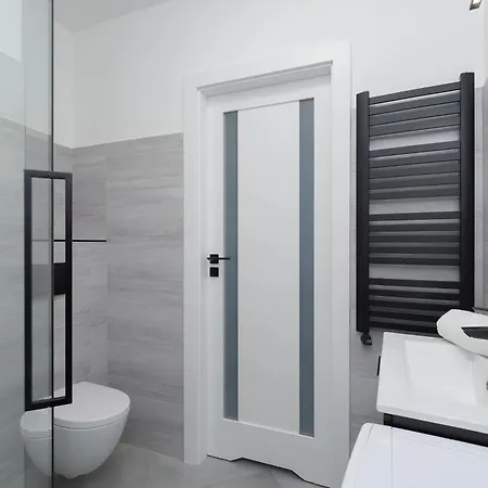 Apartment Stylish With A Balcony Near Center By Renters *