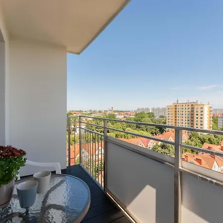 Stylish With A Balcony Near Center By Renters *